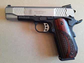 SeriesE_1911_newGrips_10Apr2025Cr